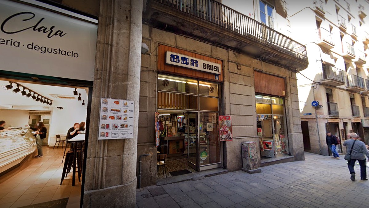 Tanca el bar Brusi racó popular al Gòtic de Barcelona Per a ma mare