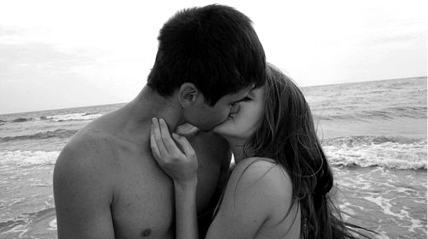 Поцелуй мужчины и девушки 83 фото