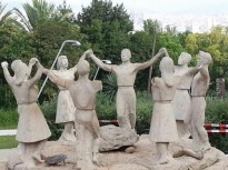 Insten Trias a restaurar «al més aviat possible» el monument a la sardana