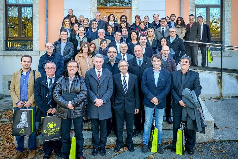 Foto de família dels participants a la trobada de Puigcerdà