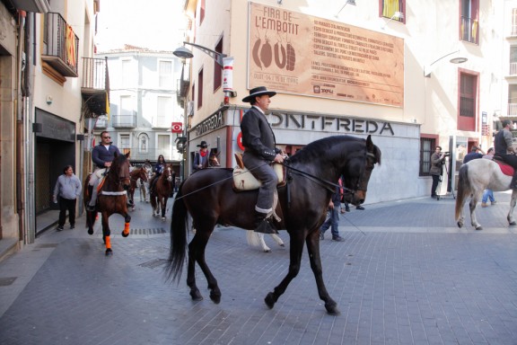 Els cavalls olotins celebren Sant Antoni el 8 de març