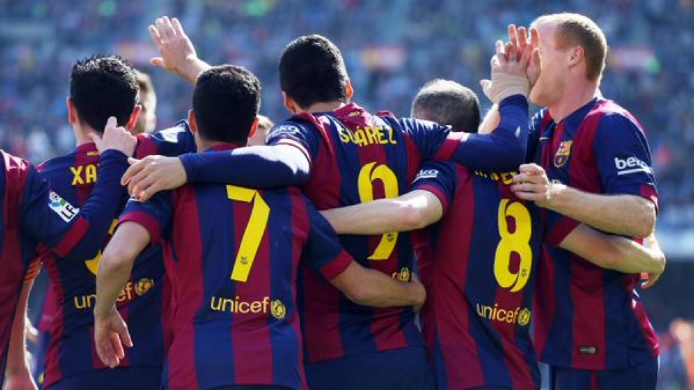 Els jugadors del Barça celebren un gol, avui contra el Rayo.