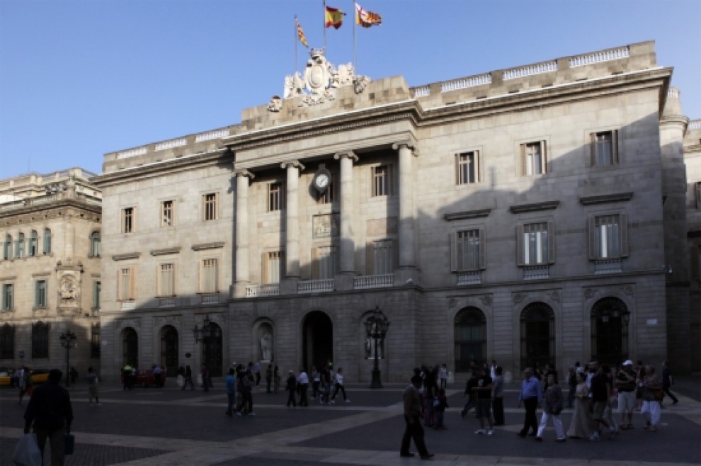 Façana de l'Ajuntament de Barcelona a plaça Sant Jaume.
