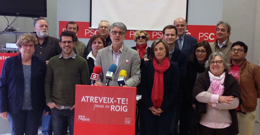 Tere Castellà i alguns dels militants socialistes de Tortosa en una imatge d'arxiu 