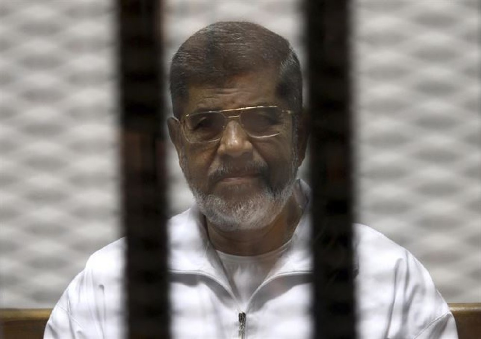 Mohamed Mursi, a la presó, en una imatge del 2015