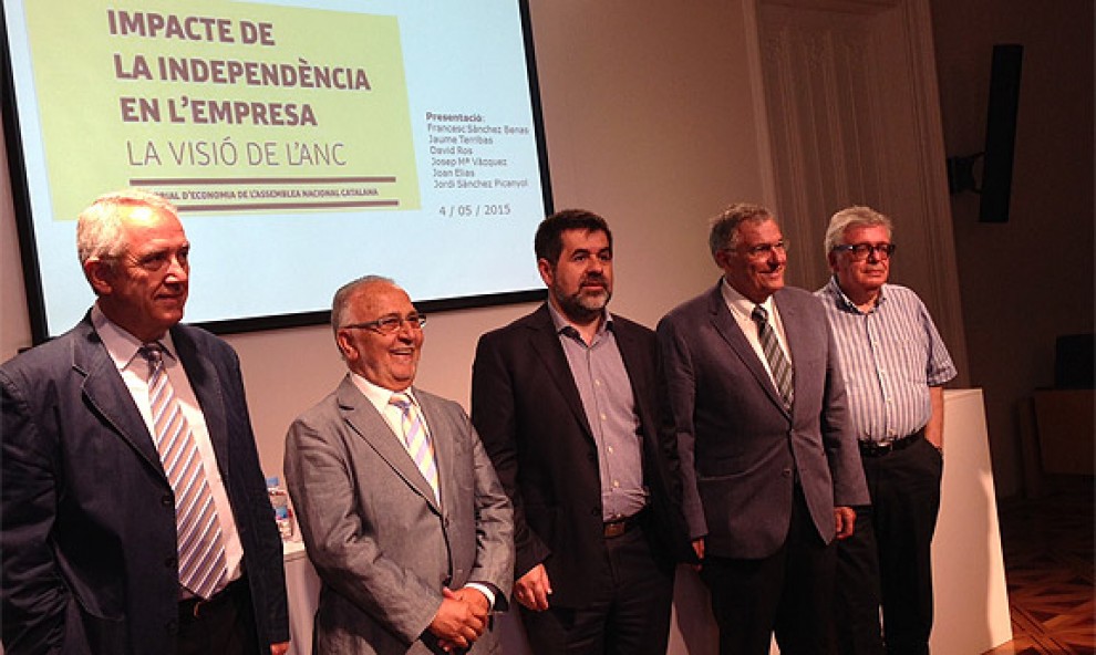 Jordi Sànchez (centre), presentant l'estudi 'Impacte de la independència en l'empresa'.