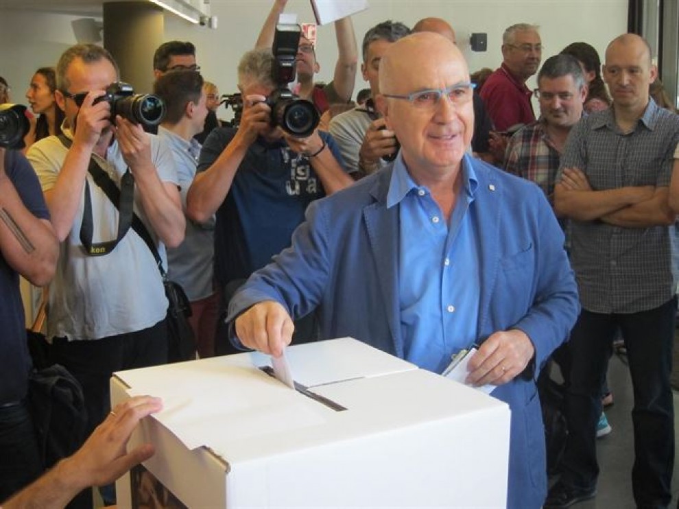 Josep Antoni Duran i Lleida votant, aquest diumenge