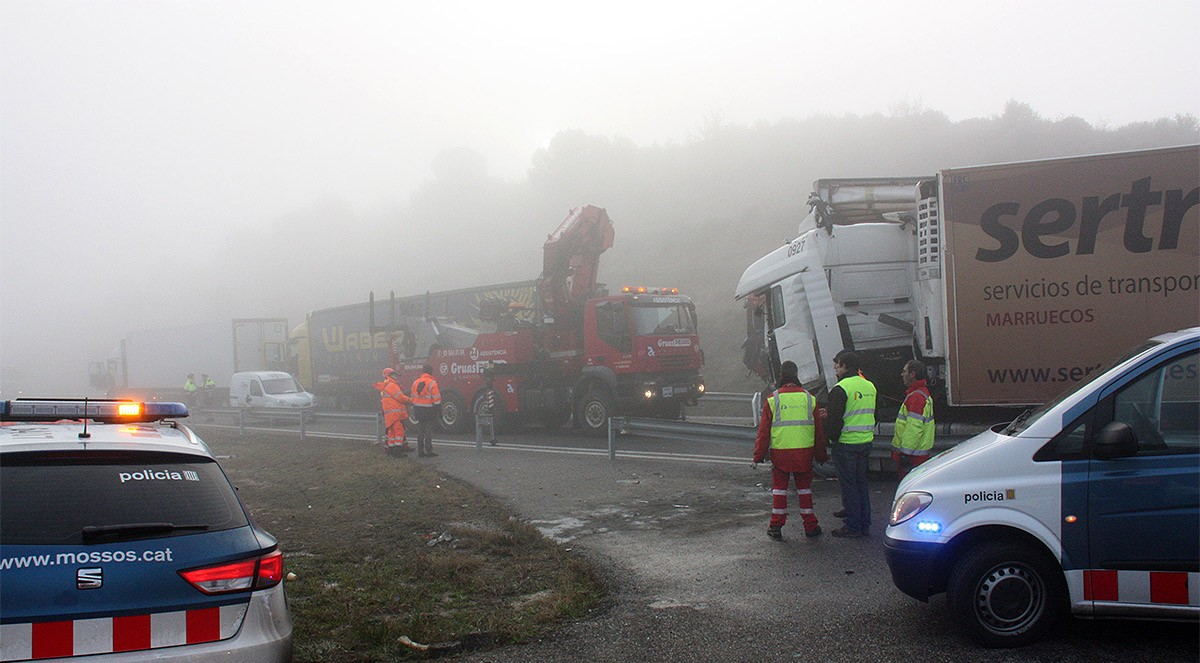 El gener de 2015 cinc camions van xocar en un accident a Castelldans