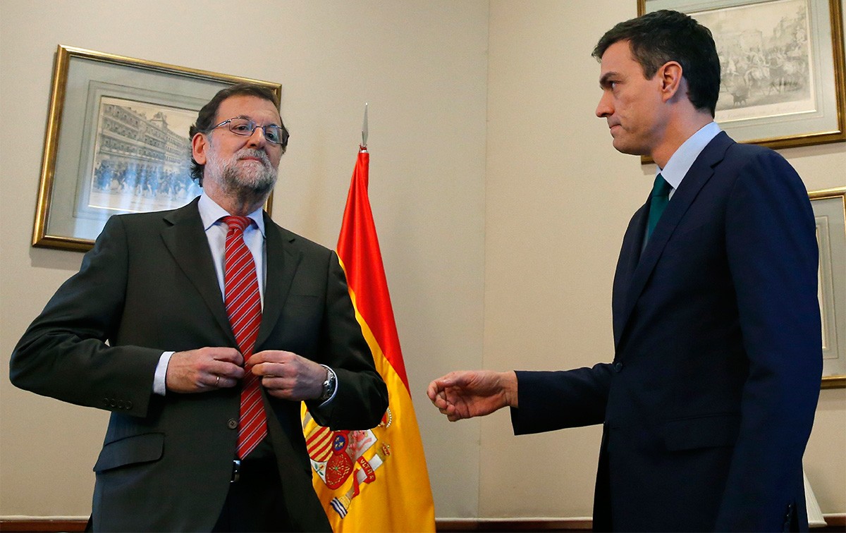 Mariano Rajoy i Pedro Sánchez, en la reunió posterior al 20-D