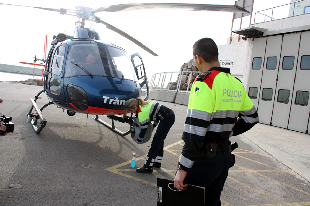 El nou helicòpter del SCT que vigilarà les infraccions des del cel de Catalunya.