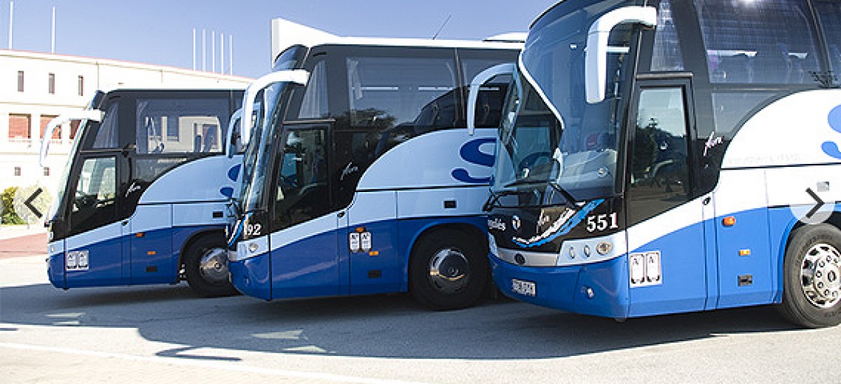 Tres autobusos de la flota de Sagalés
