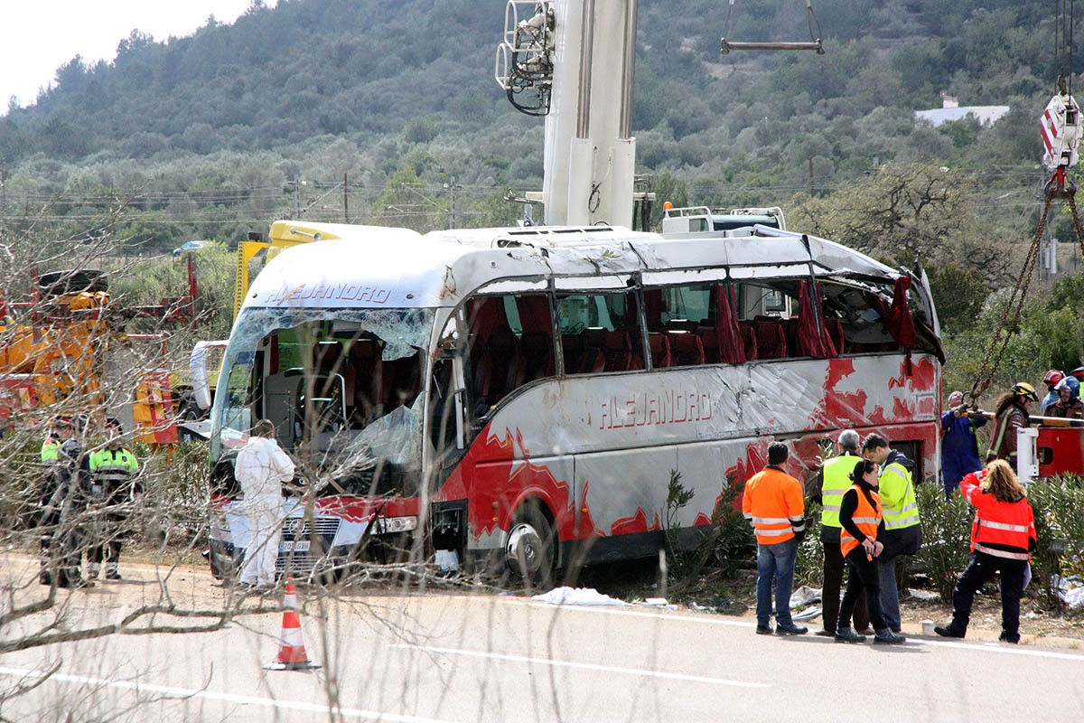 Autocar sinistrat el 20 de març del 2016 a Freginals.
