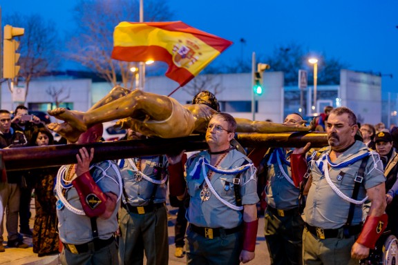Desfilada de la Hermandad de Antiguos Caballeros Legionarios a l'Hospitalet de Llobregat