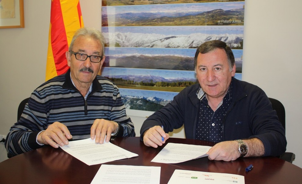 Cirera i Aranda, signant la cessió