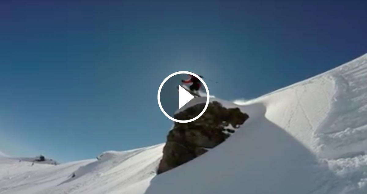 L'aranès Adrià Millan protagonitzant un salt a l'estació d'esquí francesa, Piau Engaly