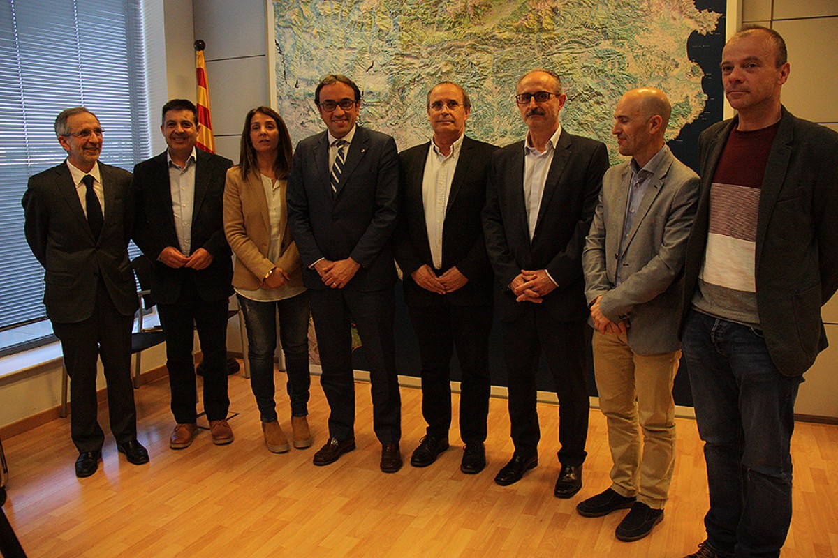 Imatge de la reunió d'aquest dilluns entre Josep Rull i els alcaldes dels municipis afectats