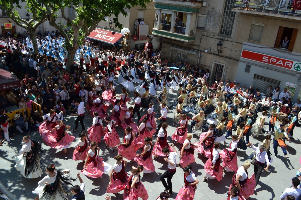 La plaça de l'Ajuntament de Sant Vicenç es tornarà a omplir per la Ballada de Gitanes
