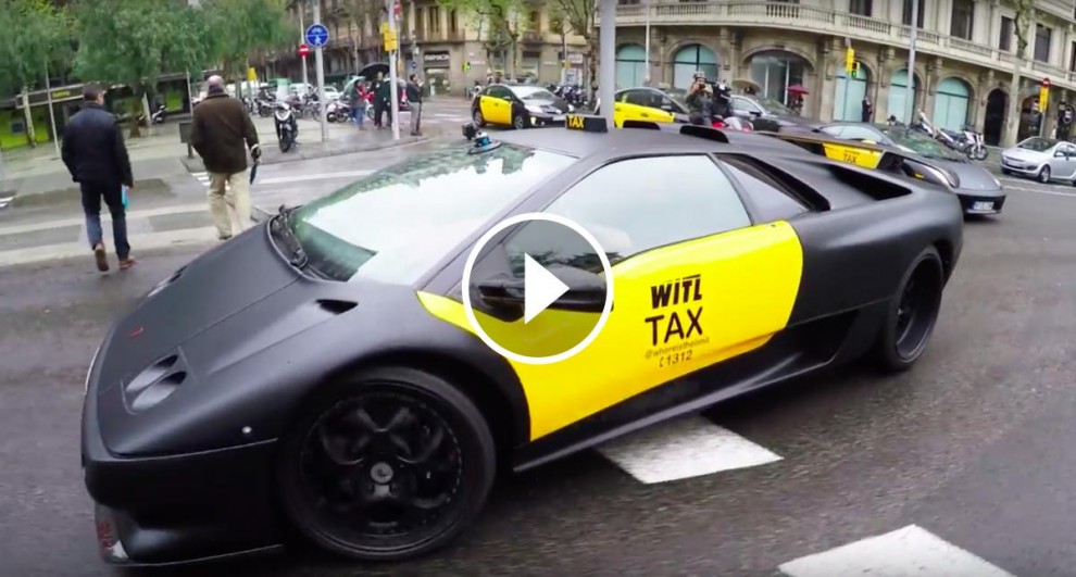 Un Lamborghini fent de taxi per Barcelona