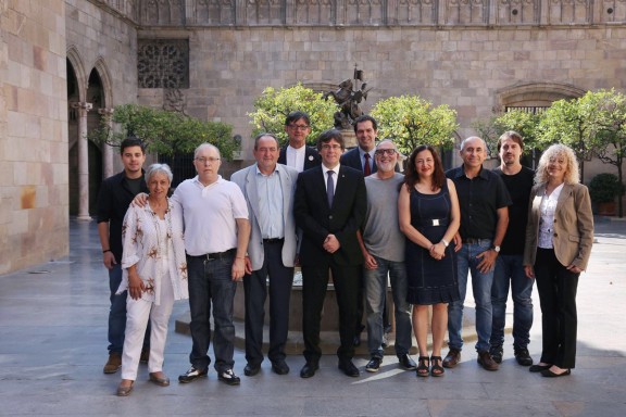 Foto de família de la direcció de Súmate amb el President de la Generalitat.