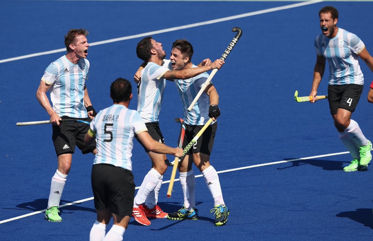 Els jugadors argentins celebren un dels gols contra Espanya.
