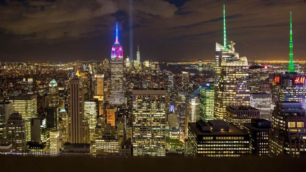  L'Empire State Building, de nit, amb els colors del Barça |