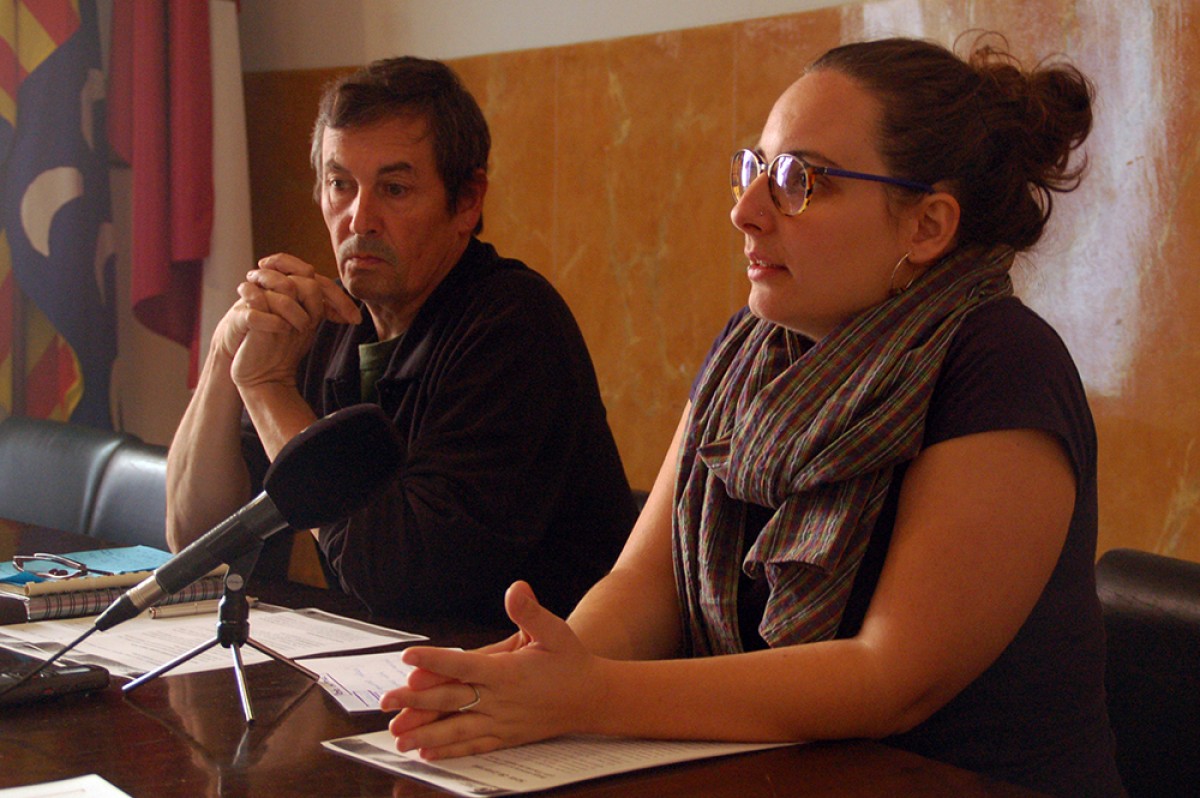 Roda de premsa sobre educació entre Eloi Escútia i Mònica Garcia