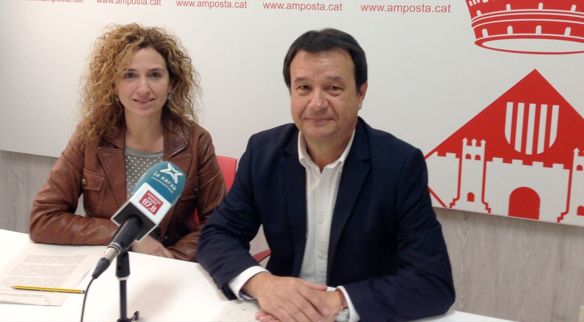 Anna Maria Tomàs i Francesc Miró, regidors del PSC d'Amposta. 
