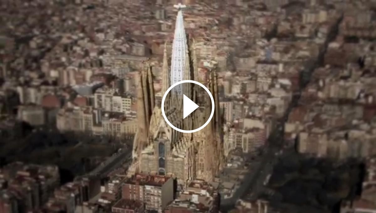 Vídeo de la construcció de les torres centrals de la Sagrada Família