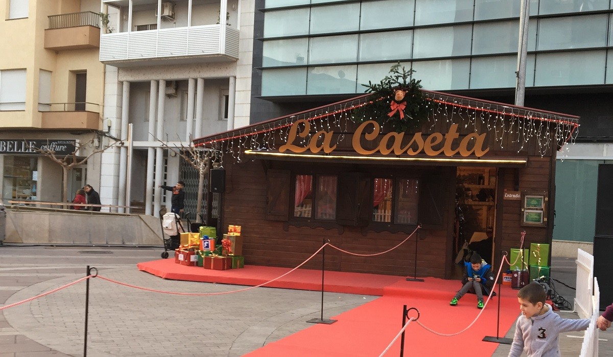 La Caseta del Nadal, a la plaça del Mercat d'Amposta.