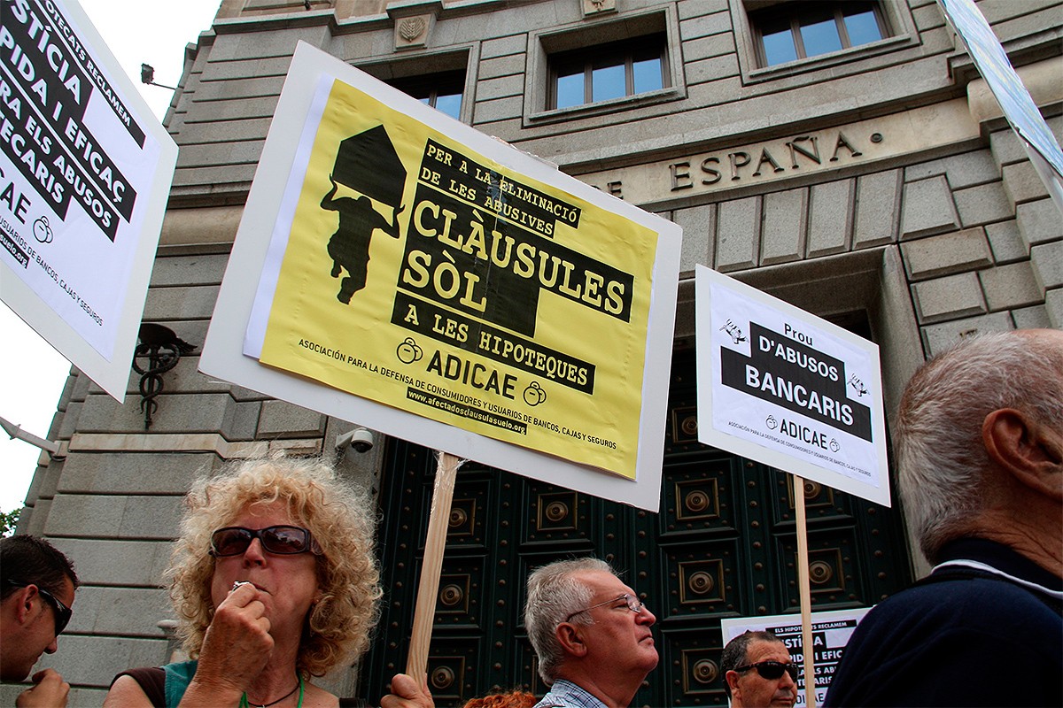Protesta per les clàusules sòl davant del Banc d'Espanya, en una foto d'arxiu.