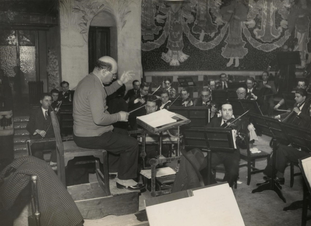 Pau Casals amb la seva orquestra, fundada el 1919