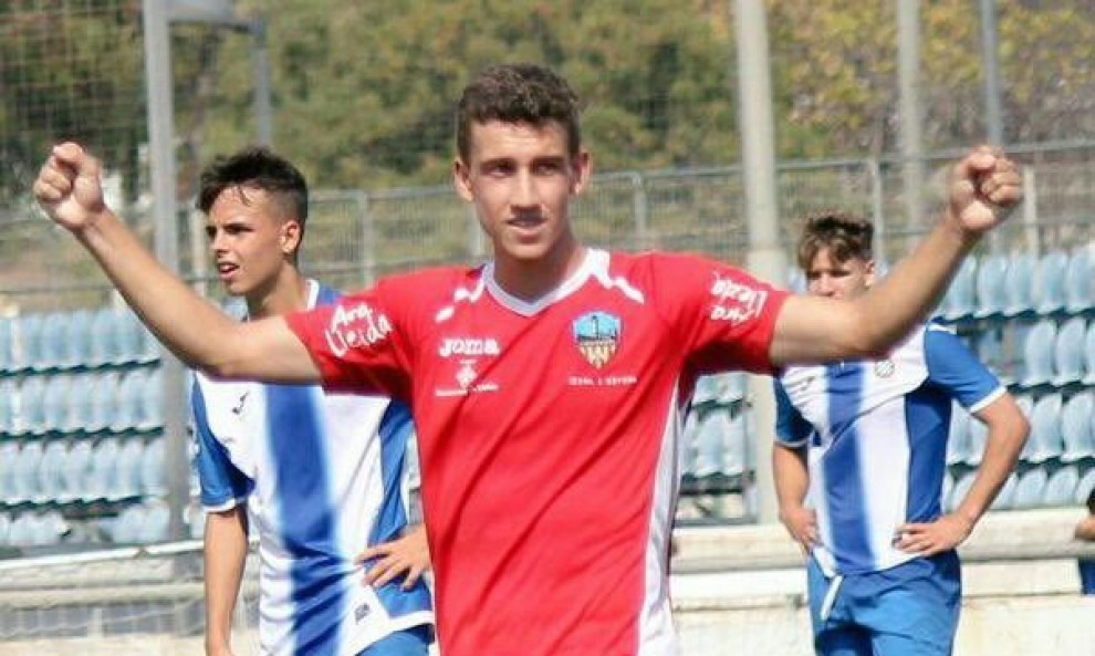 Marc Resa, en imatge d'arxiu, disputant un partit amb el Lleida Esportiu