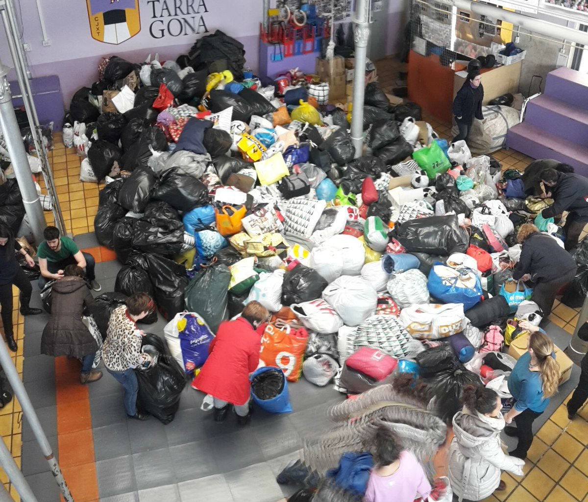 El local de la Colla Jove es va omplir de donacions de roba 