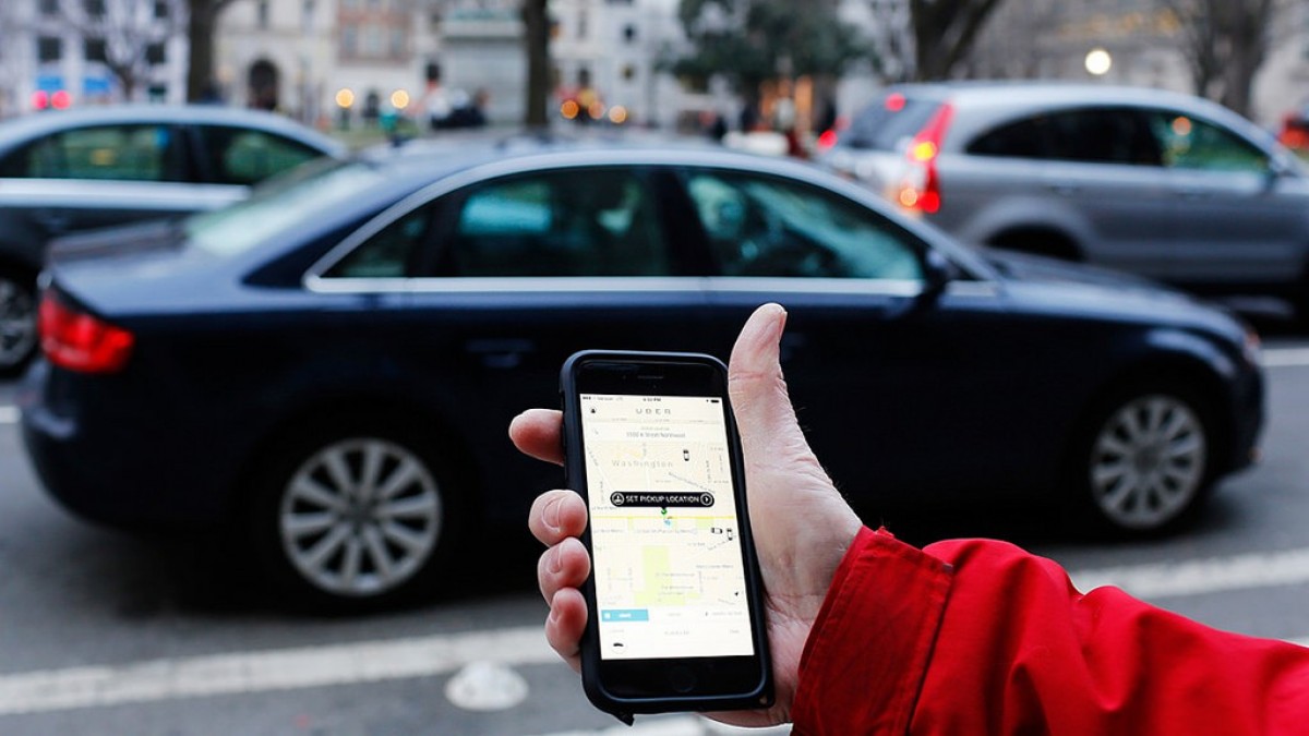 La jutgessa ariva la querella contra Uber i Cabify