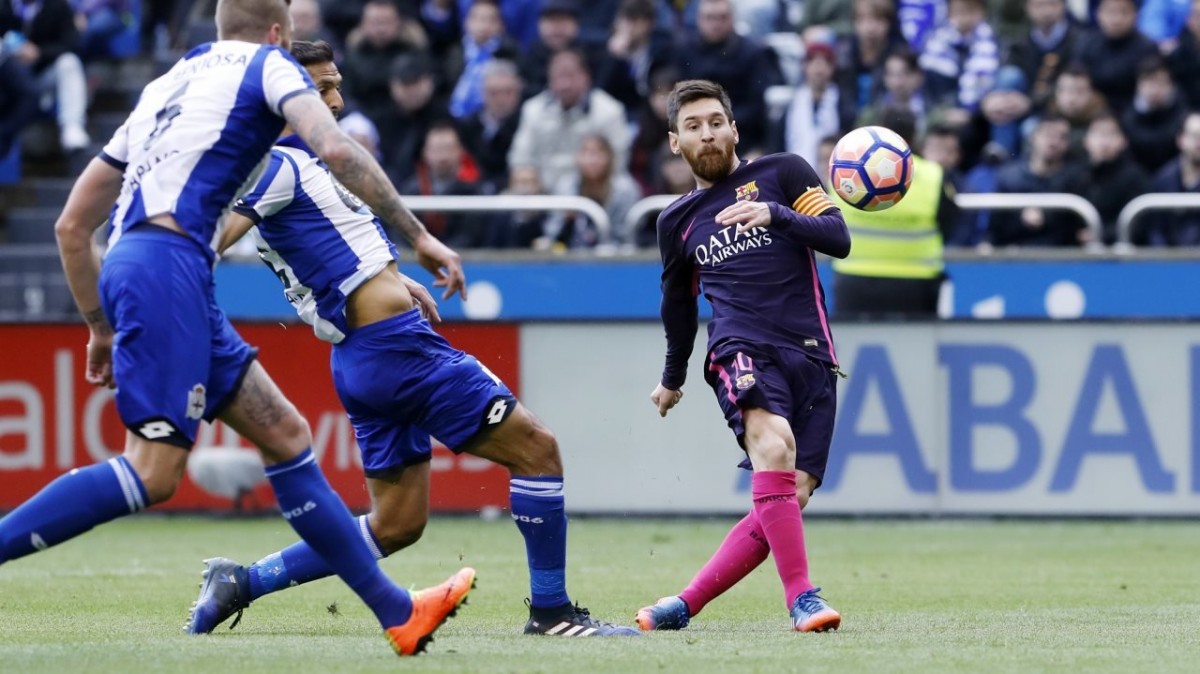 Messi en un moment del partit contra el Deportivo