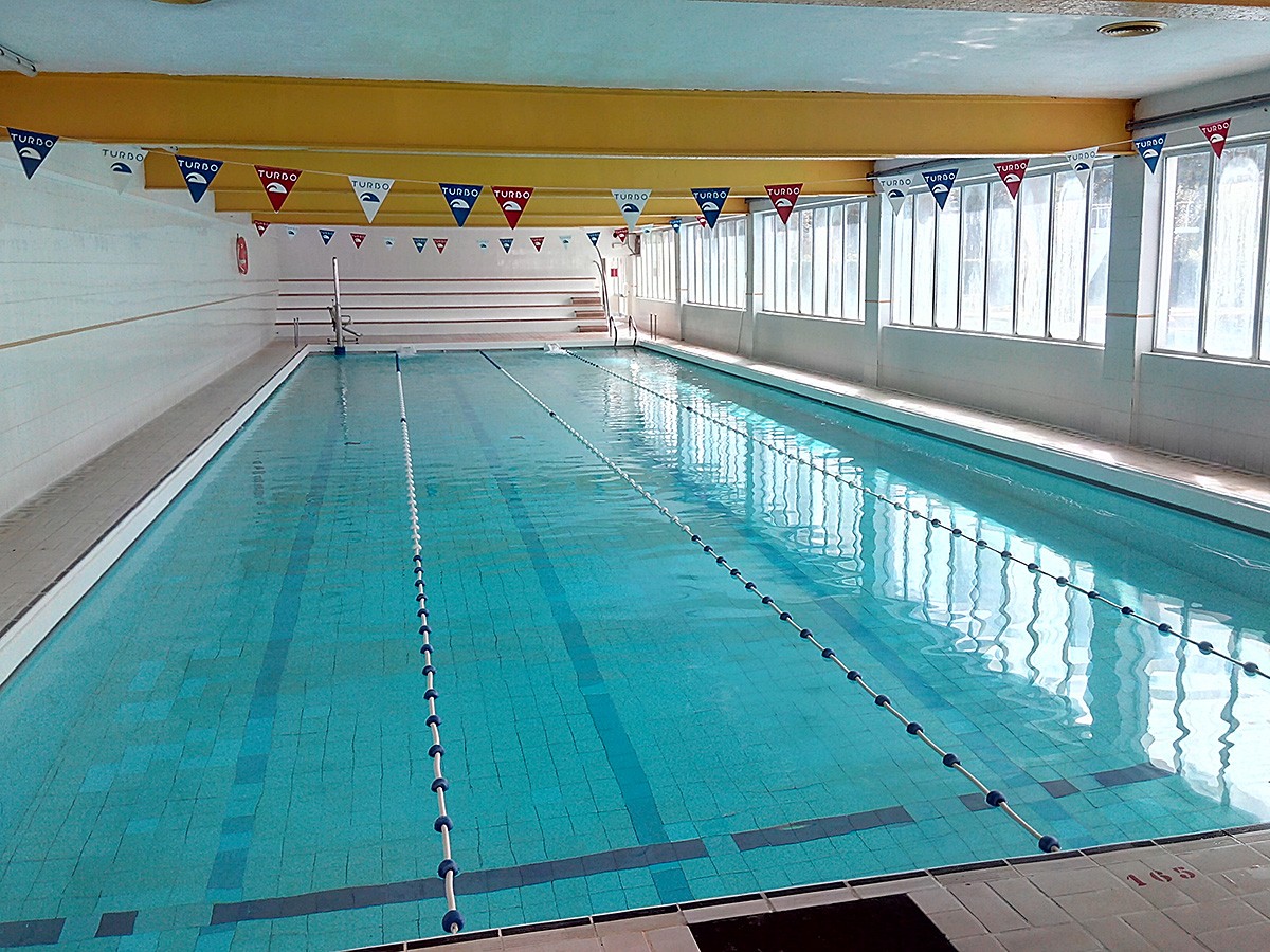 Una de les cinc piscines que configuren les instal·lacions del CN Olot.