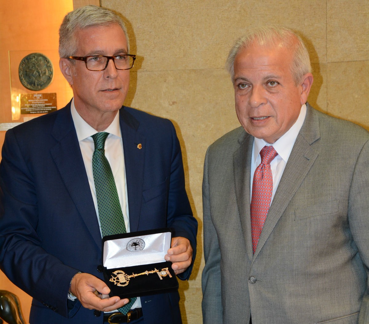 L'alcalde de Tarragona, Josep Fèlix Ballesteros, i el de Miami, Tomás Regalado