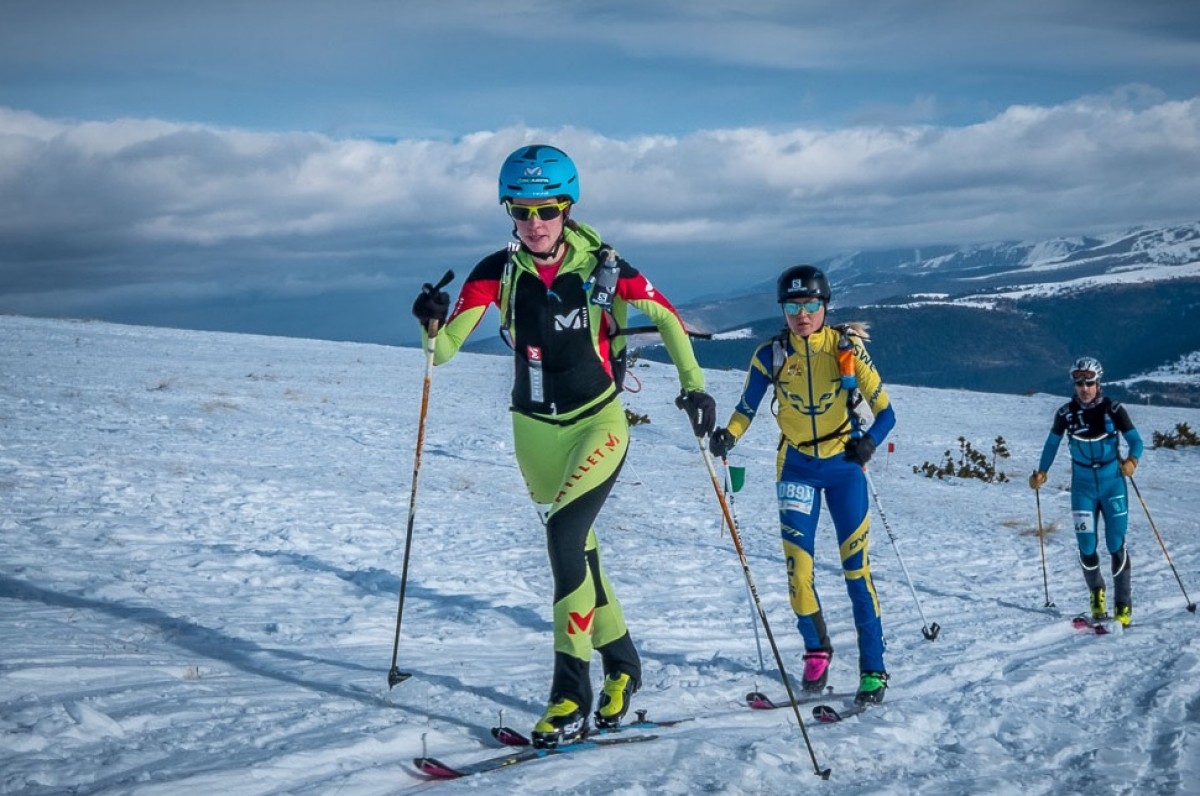 Esquiadores de muntanya en una competició de la FEEC