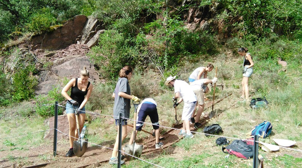 Prop de 20 joves de 10 països diferents han participat en el camp de treball del Jussà