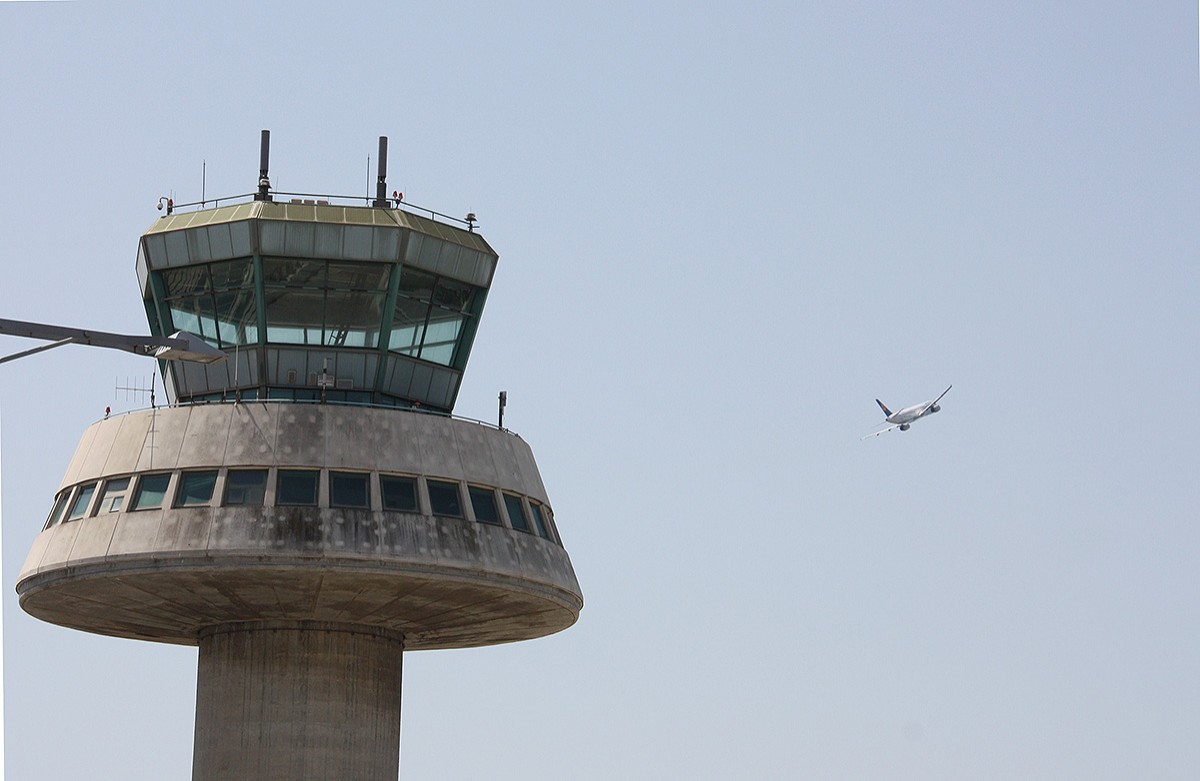 La torre de control de la Terminal 1 de l'aeroport del Prat
