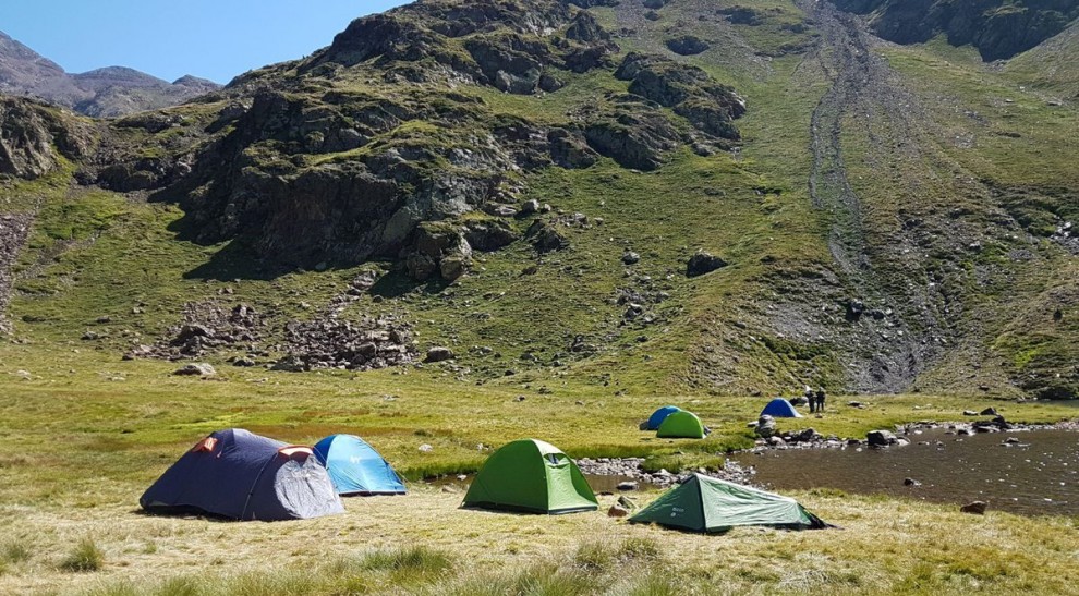 Imatge d’alguna de les tendes acampades il·legalment aquesta setmana