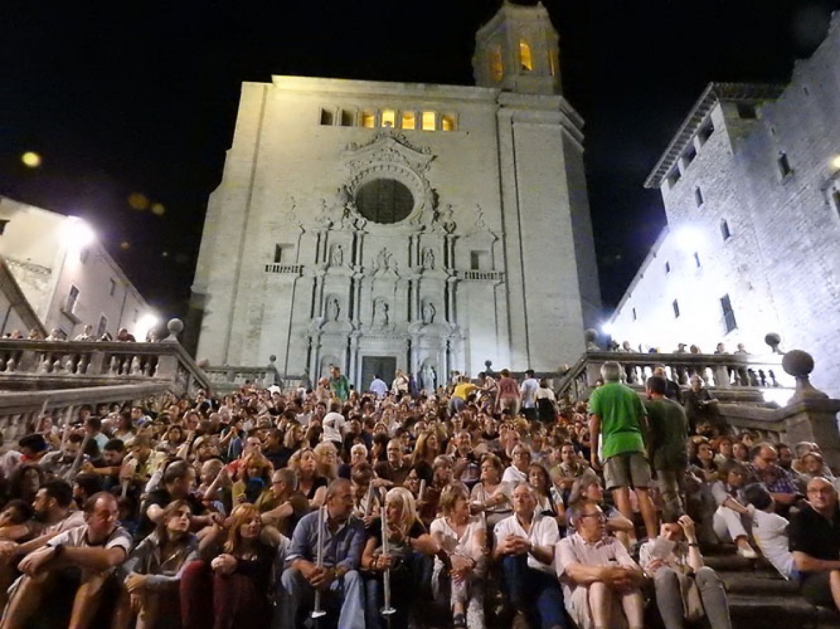 Imatge de la marxa de torxes orgamitzada per Òmnium Cultural l'any passat a Girona.