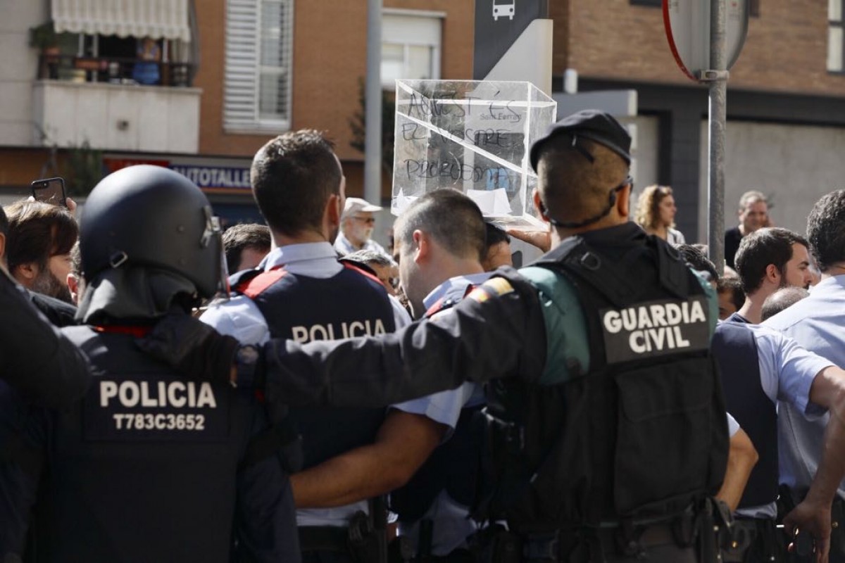 Agents de la Guàrdia Civil, a Sabadell el 20-D
