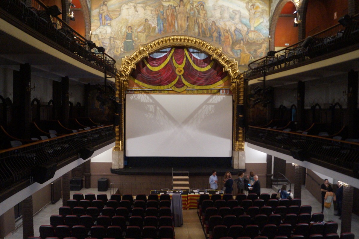 Imatge de l'interior del saló - teatre del Casino Prado