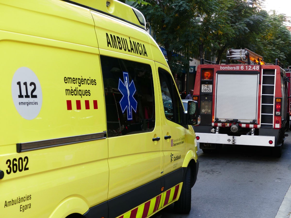 Els bombers han fet tasques d'excarceració i ambulàncies del SEM han traslladat els ferits a centres hospitalaris