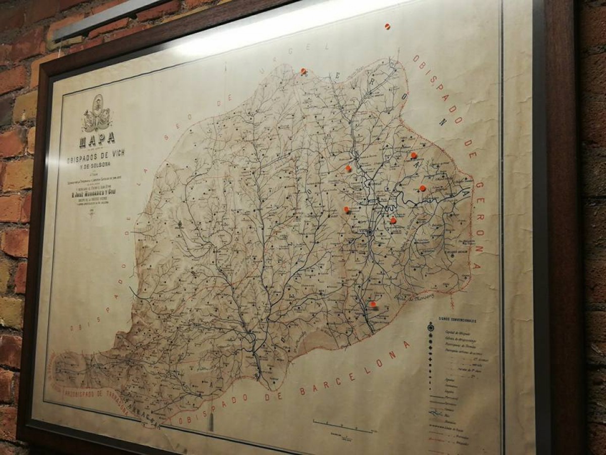 Un dels mapes antics que es pot veure a l'exposició que es pot veure fins al 31 d'octubre a Vic.