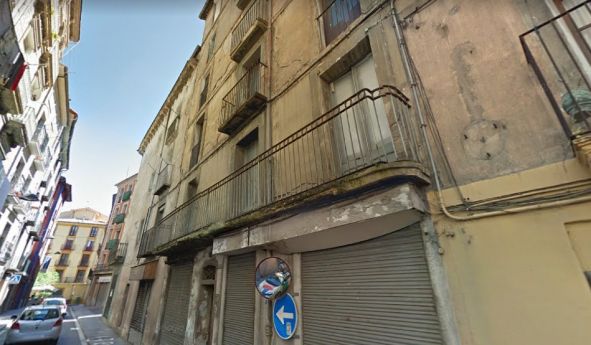 L'edifici del carrer del Prat que ha de ser enderrocat