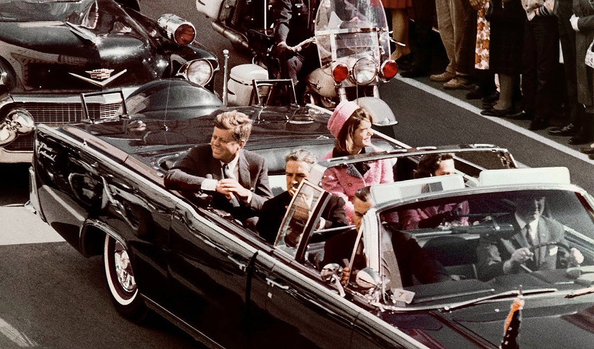 John F. Kennedy, instants abans de ser disparat a Dallas