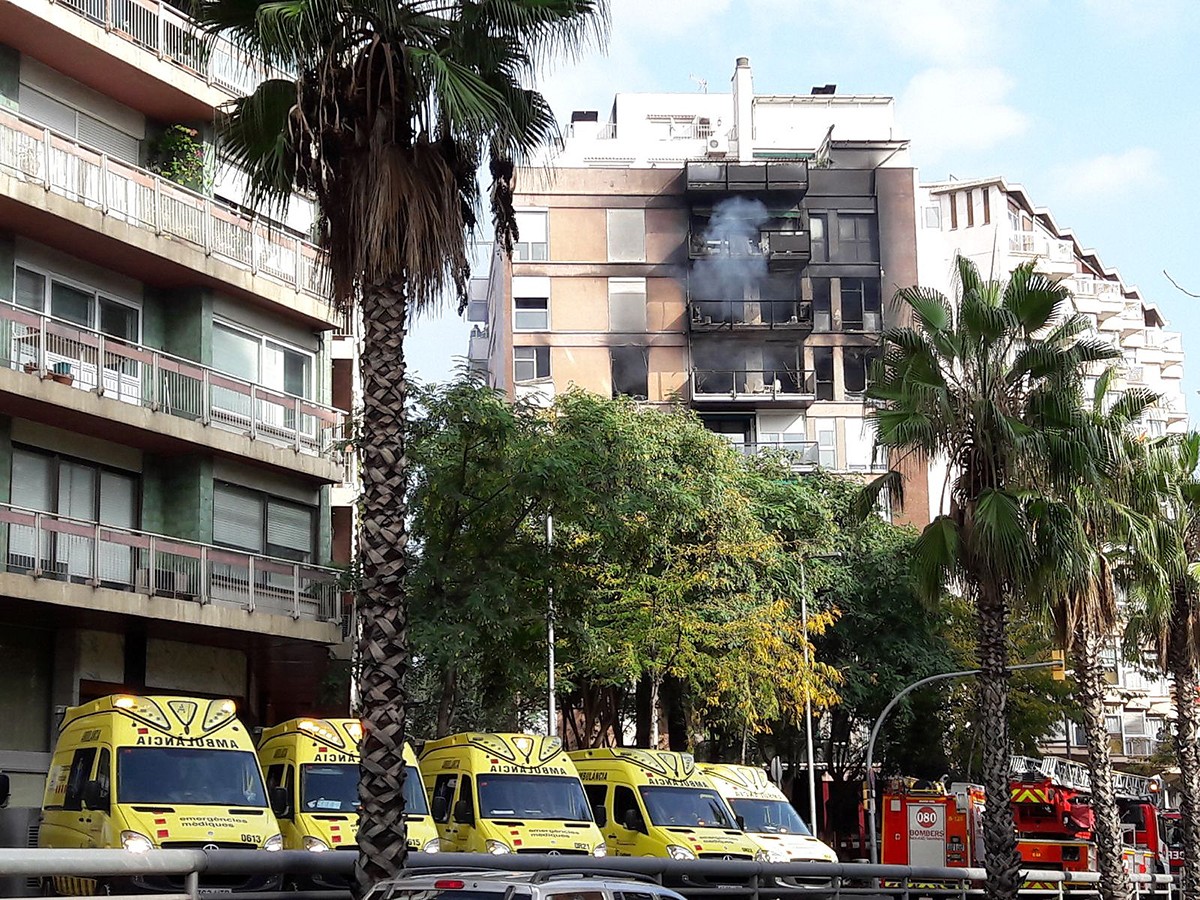 L'incendi del carrer Saragossa un cop s'han rebaixat les flames