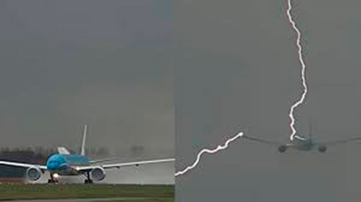 El llamp ha tocat de ple l'avió
